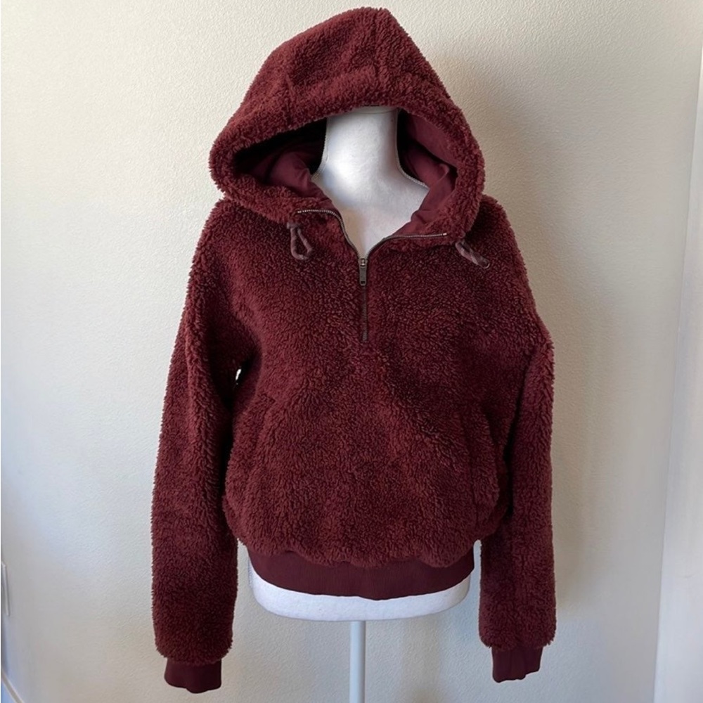 Lululemon Scuba 1/2 Zip Size 10